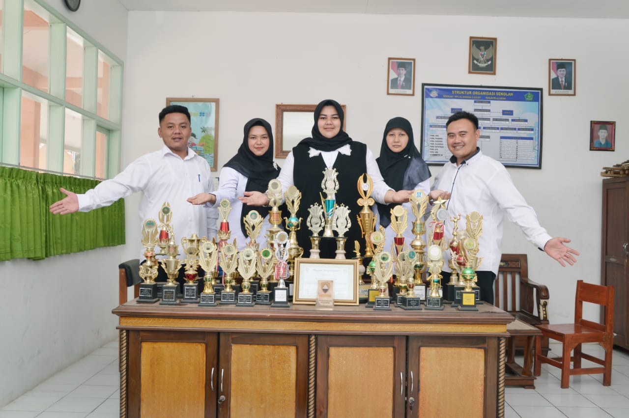 Koleksi Prestasi Sekolah